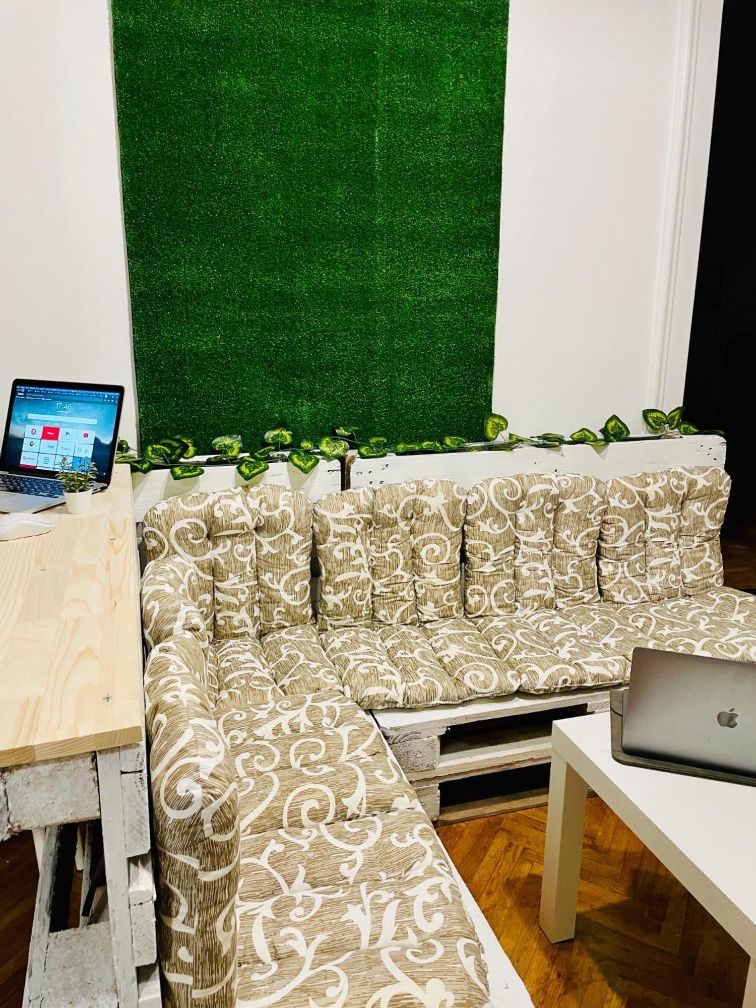 Hostel Green World نوفي ساد المظهر الخارجي الصورة